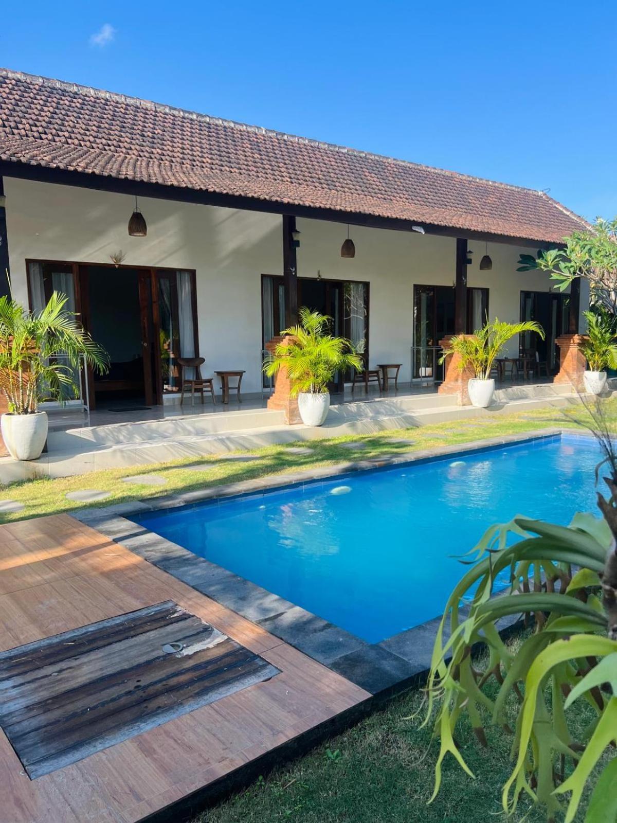 Wiryaroja Guest House 캉구 외부 사진